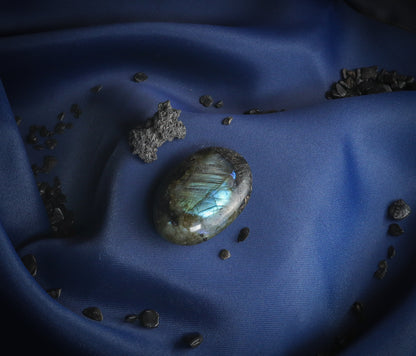 Blue-lustered streaked labradorite.